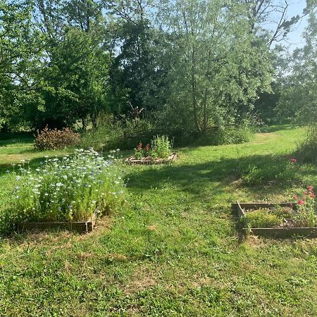 La Ferme D'Aristide Bed & Breakfast Saillenard Exterior photo