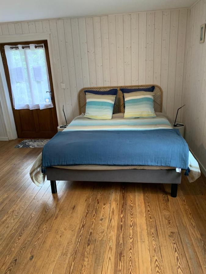 La Ferme D'Aristide Bed & Breakfast Saillenard Exterior photo