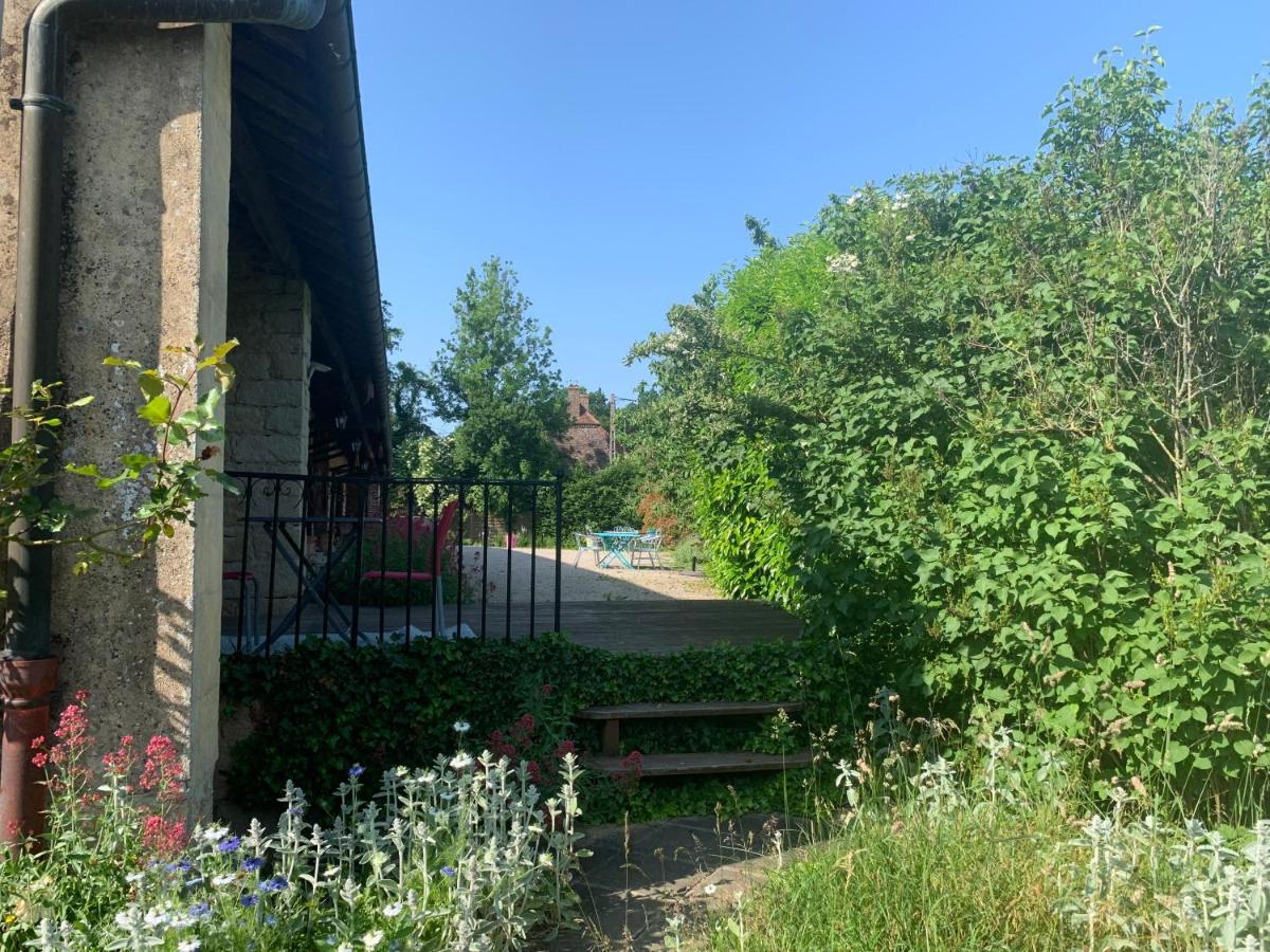 La Ferme D'Aristide Bed & Breakfast Saillenard Exterior photo