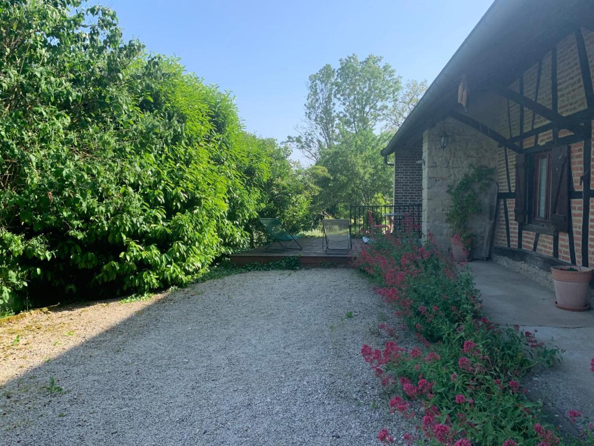 La Ferme D'Aristide Bed & Breakfast Saillenard Exterior photo